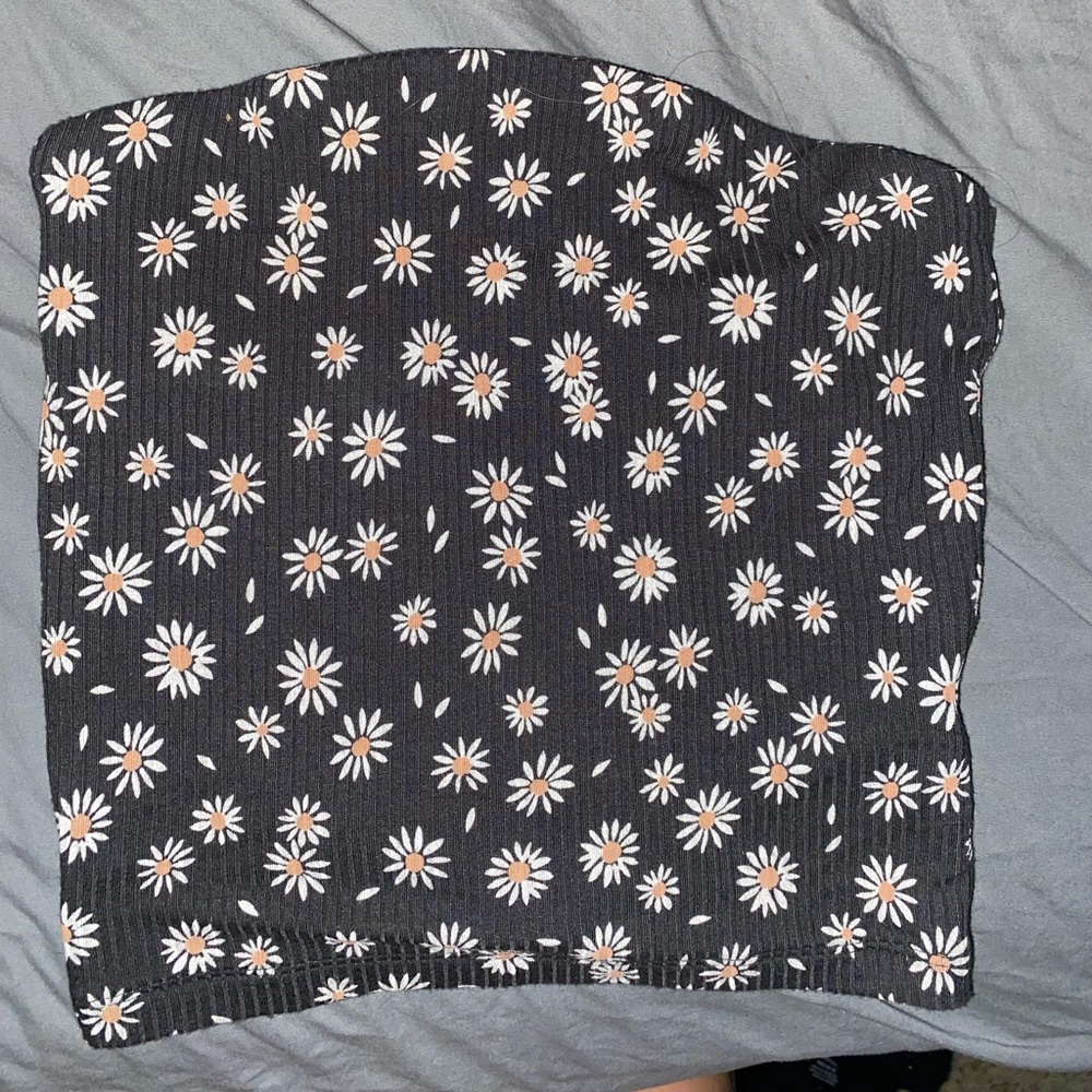 American Eagle. Daisy tube top.